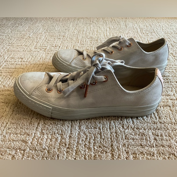 👟✨ Converse Chuck Taylor All Star Suede Low Top Women’s 9/Men’s 7 (157387C) - Picture 5 of 10